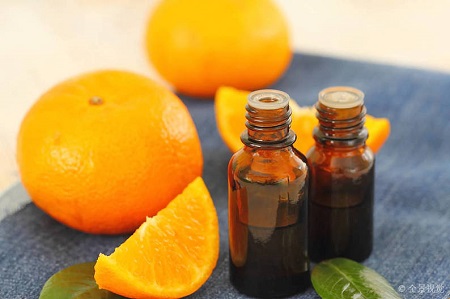 pure Sweet orange Essential Oil - Chinaplantoil.jpg